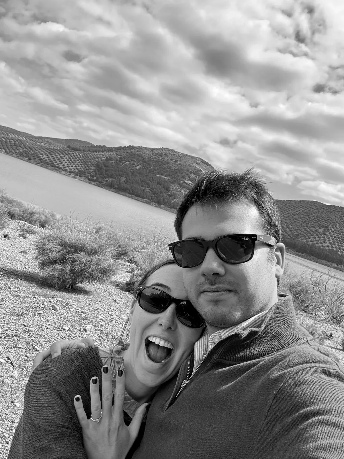 Rosalía y Javier, pareja real con web de boda de Cosas de Wedding